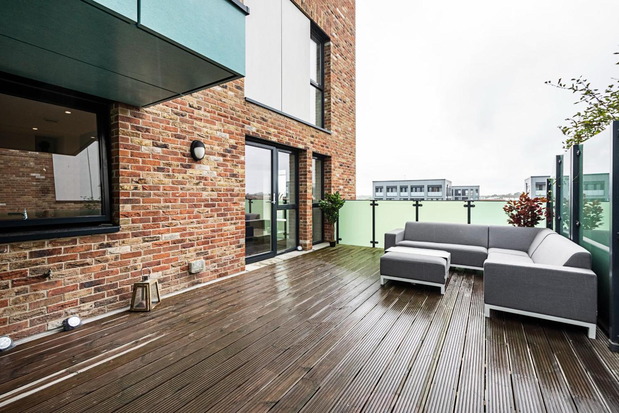 Chiswick Park 3 Bed 3 Bath West London - Parking Lejlighed Eksteriør billede
