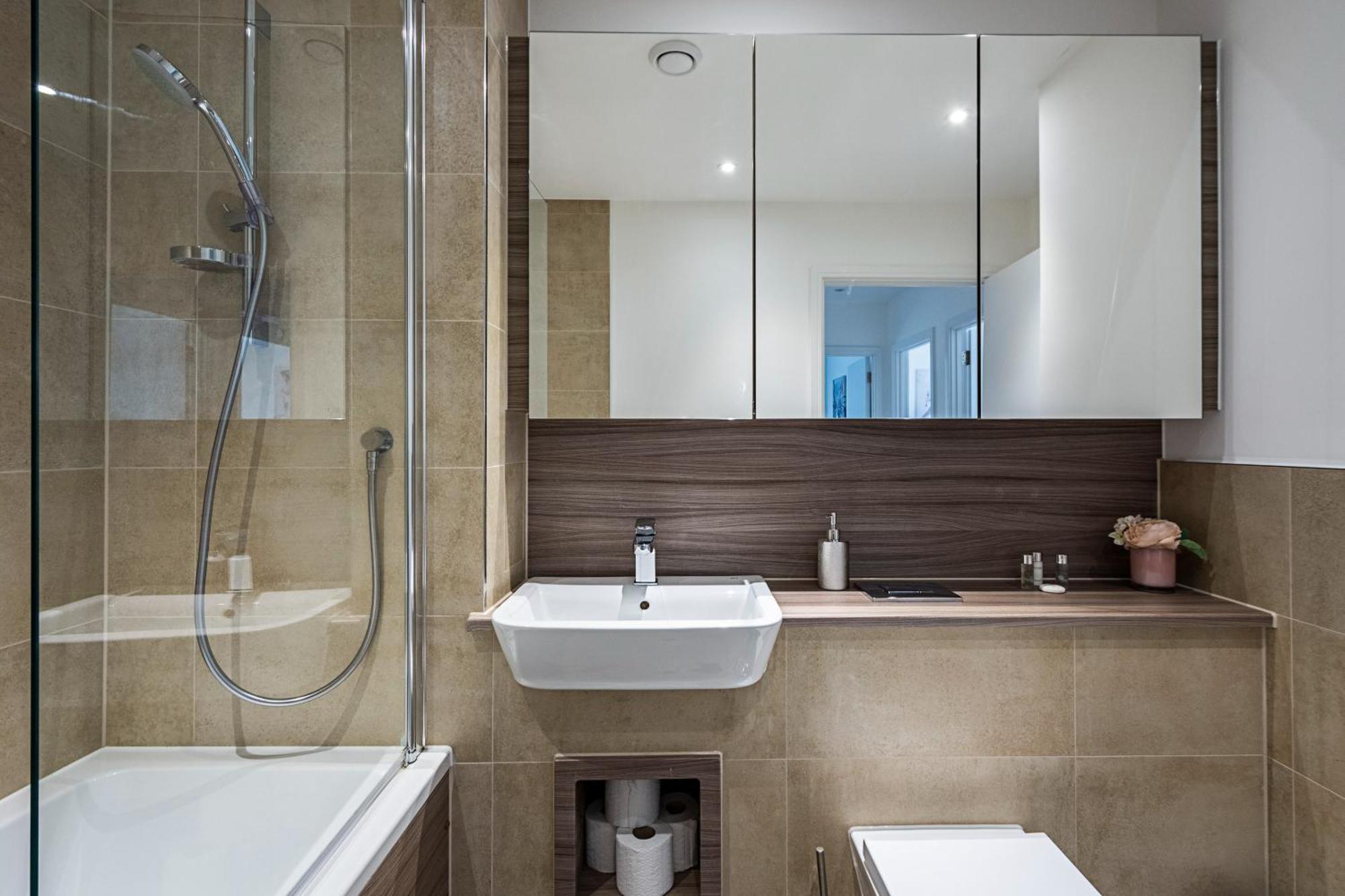 Chiswick Park 3 Bed 3 Bath West London - Parking Lejlighed Eksteriør billede