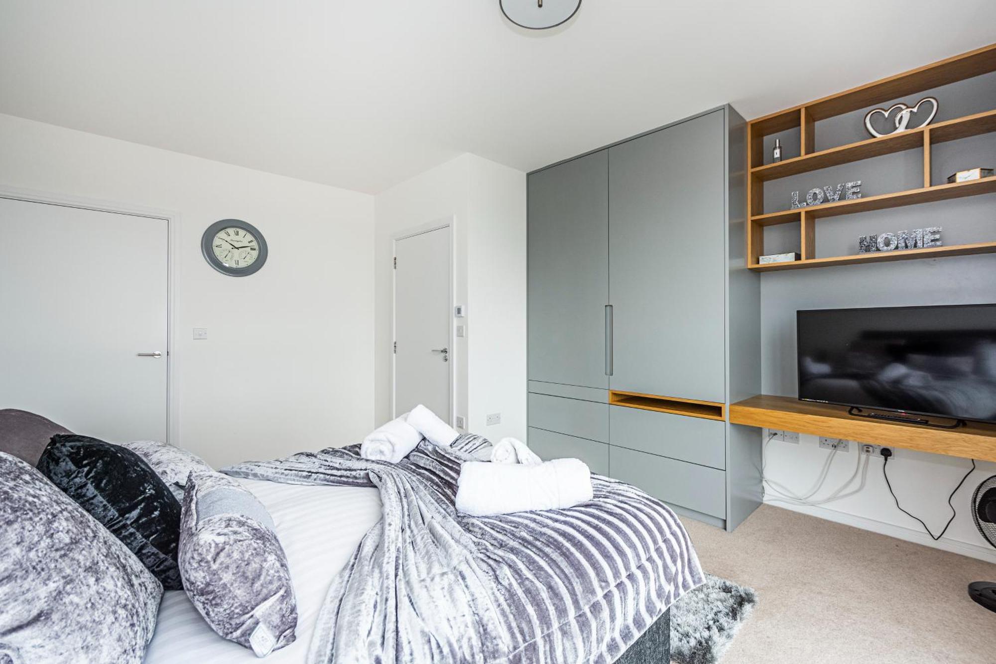 Chiswick Park 3 Bed 3 Bath West London - Parking Lejlighed Eksteriør billede