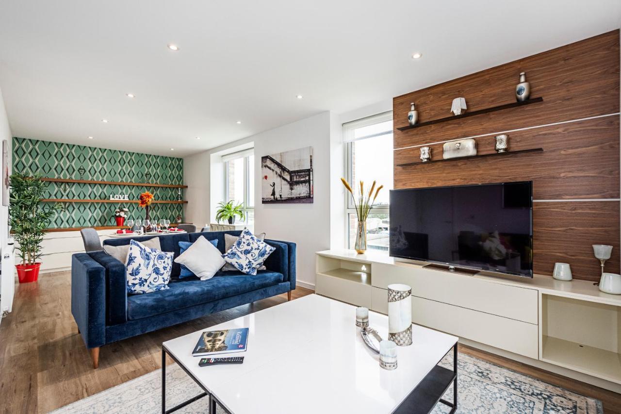 Chiswick Park 3 Bed 3 Bath West London - Parking Lejlighed Eksteriør billede