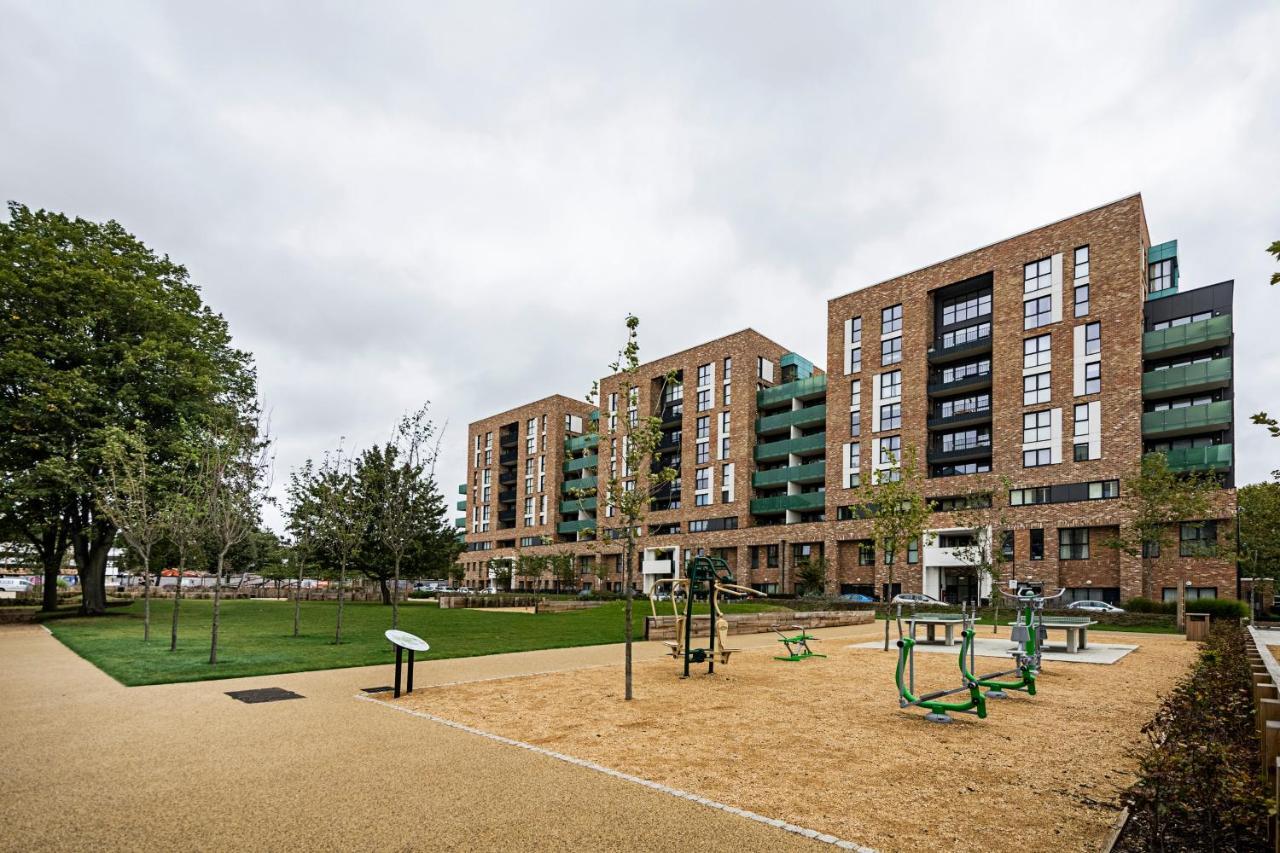 Chiswick Park 3 Bed 3 Bath West London - Parking Lejlighed Eksteriør billede