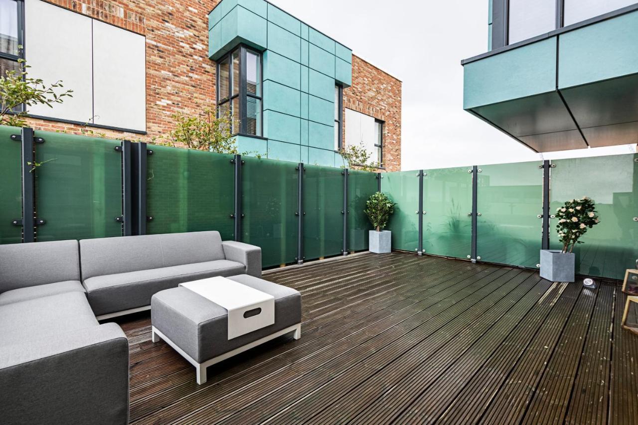 Chiswick Park 3 Bed 3 Bath West London - Parking Lejlighed Eksteriør billede