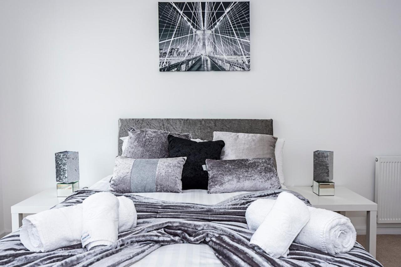 Chiswick Park 3 Bed 3 Bath West London - Parking Lejlighed Eksteriør billede