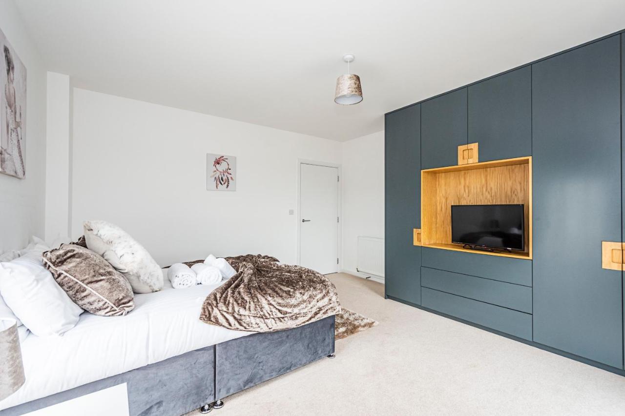 Chiswick Park 3 Bed 3 Bath West London - Parking Lejlighed Eksteriør billede